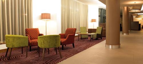 Leonardo Hotel Lobby