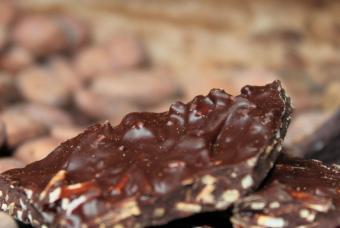 From Bean to Bar: Chocolate-Making Experience