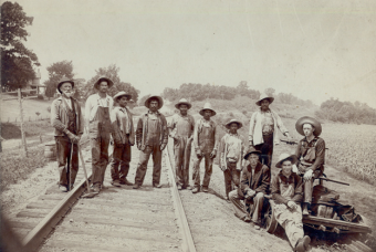 Traqueros: Mexican Trackworkers and the American Railroad