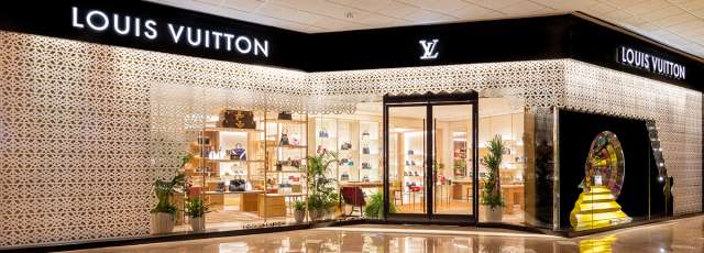 OPENING OF THE NEW LOUIS VUITTON STORE DUBLIN, & LUXURY SHOPPING