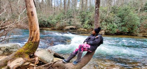 Hiking in the Blue Ridge Mountains of North Carolina