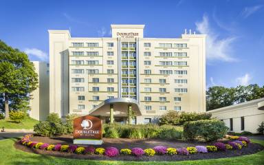 DoubleTree Valley Forge Exterior New