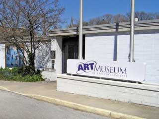 Ninth Street Hill Neighborhood Art Museum