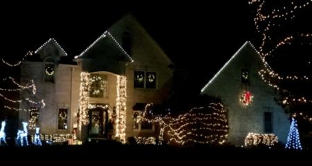 Holiday lights at Woodcreek Farms