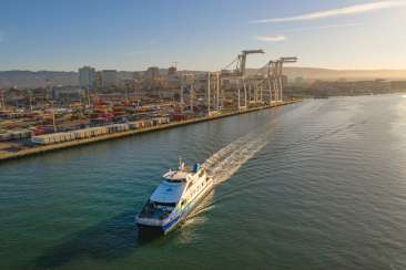 SF Bay Ferry in Oakland