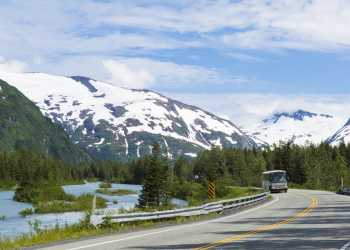 bus tours along the Seward Highway