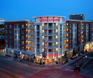 Hampton Inn Suites DT