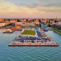 Jackson Street Pier
