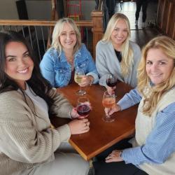 Quarry Hill winery girl group