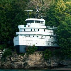 Benson Ford on cliff