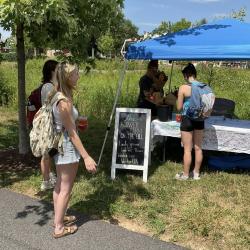 Picture of people shopping at the Susquehanna Valley Growers Market