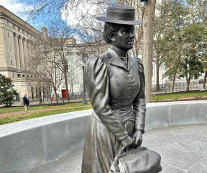 Virginia Women's Monument 3