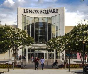 Buckhead's Lenox Square and Phipps Plaza malls close due to