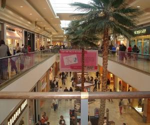 Woodland hills cheap mall shoe stores