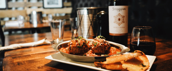 Dining and Drinks in Downtown - Blog Image