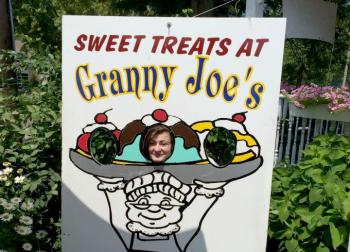 05775ca9-8bb4-472e-8110-785e8894a44b_photo%20ops%20at%20Granny%20Joes%20ice%20creamatorium