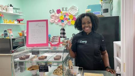 Sweet Minis Cakes and Bakes owner Chef Casey Ward