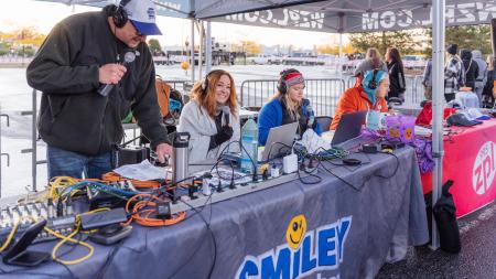 The Smiley Morning Show Pumpkin Drop at The Shops of Perry Crossing