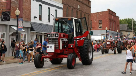Enjoy Hendricks County's largest parade during North Salem Old Fashion Days! (Photo by North Salem Old Fashion Days on Facebook)