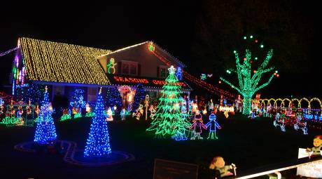 Willow Grove Holiday Lights