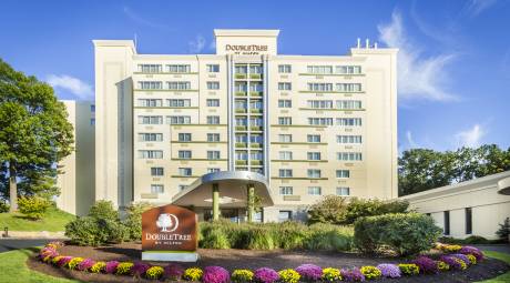 DoubleTree Valley Forge Exterior New