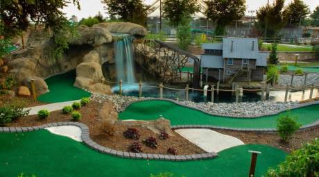 Mini golf course at Freddy Hill Farms in Lansdale