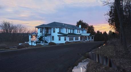 Woodside Lodge at Spring Mountain