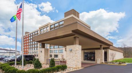 HOLIDAY INN EXPRESS & SUITES FORT WASHINGTON