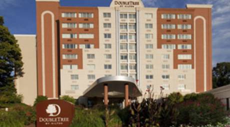 Elmwood Park Zoo - Hotels
