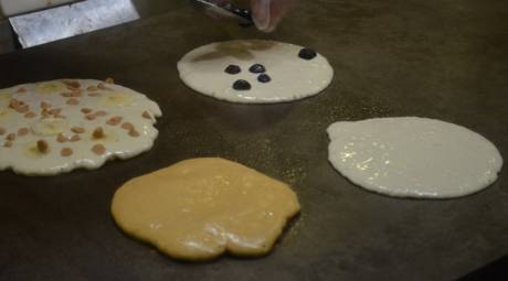 SHADY MAPLE SMORGASBORD