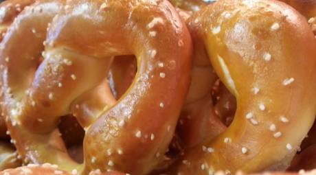VILLAGE PRETZELS