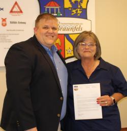 JoAnn West receiving award