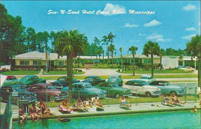 Postcard for the Sun N Sand Hotel Court from the 1950s.