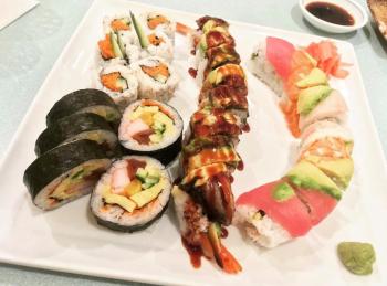 Yoshis sushi platter