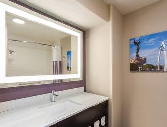 La Quinta Inn Airport Guestroom Bathroom partner provided Visit Wichita