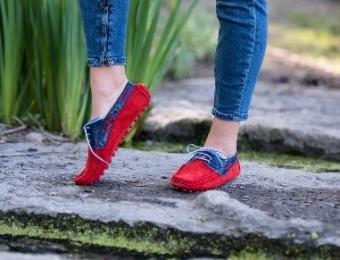 Aida Stenholm blue and red shoes
