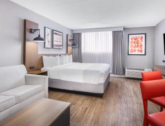 Hawthorn Suites Airport 4