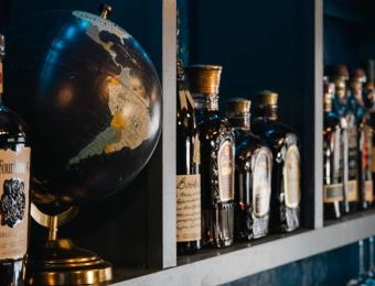 Wall of Liquer