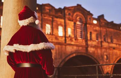 Bath at Christmas - Santa at Pulteney Bridge