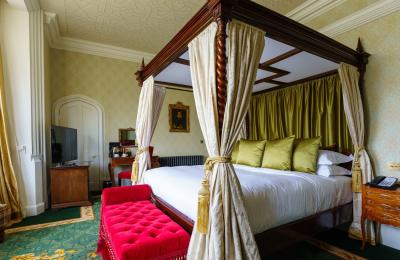 Thornbury Castle - The Queen Mary Bedchamber