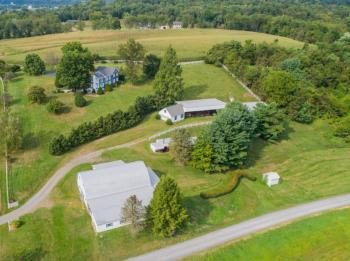Arrival view of the Blue Sparrow Farm Property