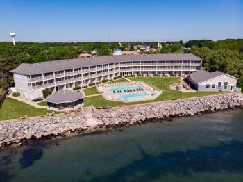 Bayshore Resort PIB
