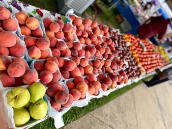 peaches yum