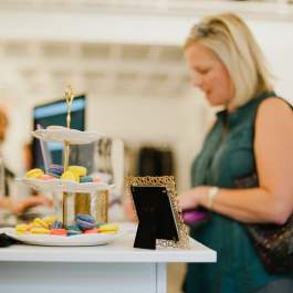 Shopping - Elitaire - checking out