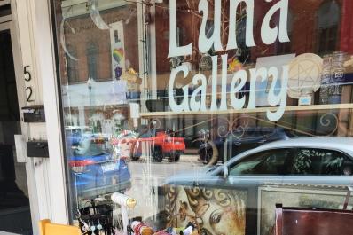 Luna Gallery exterior