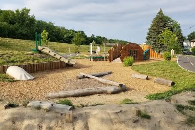 NAY AUG AVENUE NATURAL PLAY AREA