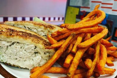 ABE'S KOSHER DELICATESSAN