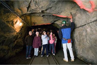 Coal Mine Tour w Kids