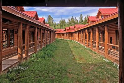 Elk Mountain Resort Rooms