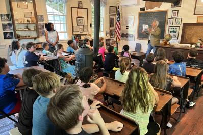 Class full of 3d graders